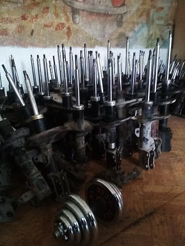 Продаю амортизаторы оригиналы б/у. на все виды машин