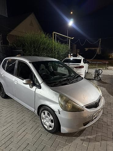 Продажа авто: Honda Fit: 2002 г., Хэтчбэк — 1