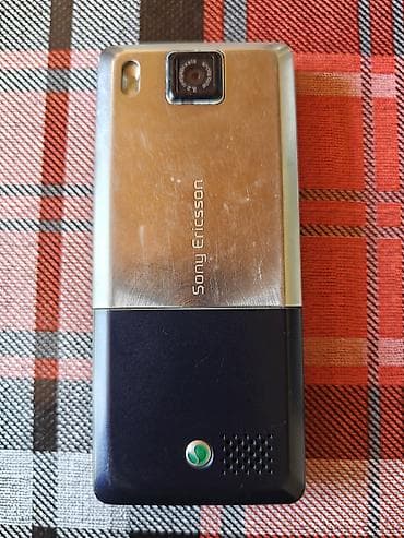iphone xr: Sony Ericsson T650i, < 2 ГБ, цвет - Серебристый — 3