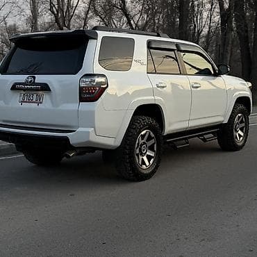 спойле: Toyota 4Runner: 2022 г., 4 л, Автомат, Бензин, Внедорожник — 4