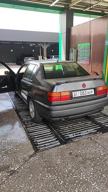 стартир венто: Volkswagen Vento: 1992 г., 2 л, Механика, Бензин, Седан — 3