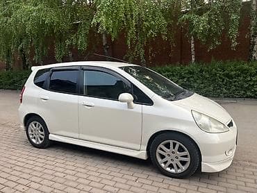 step wgn: Honda Fit: 2002 г., 1.3 л, Вариатор, Бензин, Хэтчбэк — 4