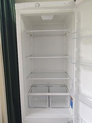 меняю на дачу: Холодильник Indesit, Двухкамерный — 4