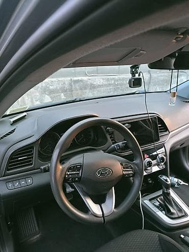 нюрайс машина: Hyundai Elantra: 2019 г., 1.6 л, Бензин — 2
