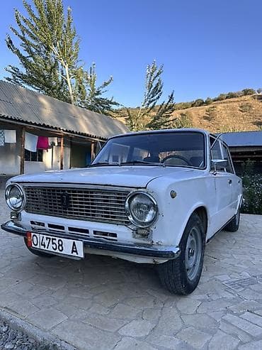 ВАЗ (ЛАДА) 2101: 1980 г., 1.3 л, Механика, Бензин, Седан — 6
