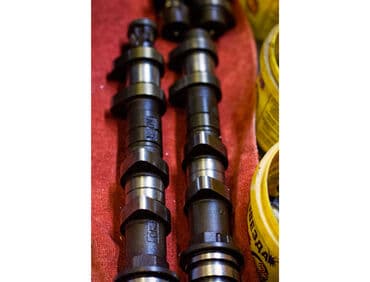 меняю доплатой мне: Распредвал Mitsubishi Оригинал — 1