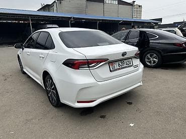 angel m12: Toyota Corolla: 2022 г., 1.8 л, Автомат, Гибрид, Седан — 2