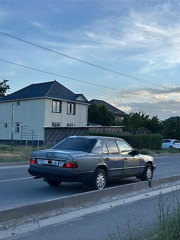 210 mers: Mercedes-Benz W124: 1990 г., 2.6 л, Автомат, Бензин, Седан — 4