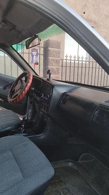 паст б4: Volkswagen Passat: 1989 г., 1.8 л, Ручные, Бензин, Седан — 3