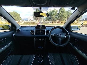 srv 1: Toyota Ist: 2004 г., 1.3 л, Автомат, Бензин, Хэтчбэк — 4
