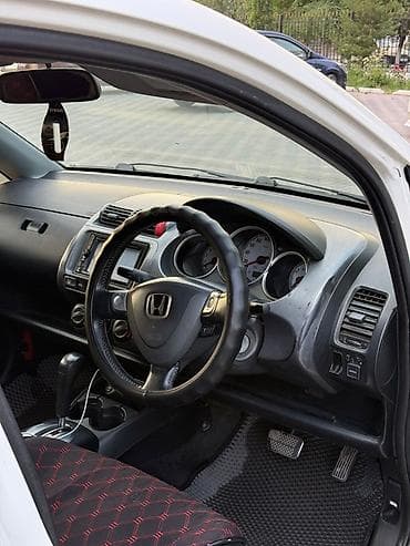 Продажа авто: Honda Fit: 2003 г., 1.5 л, Вариатор, Бензин, Хэтчбэк — 7