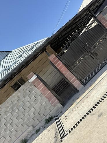 навес дома: Навес, Другая форма, Металл, Профнастил, Б/у — 1