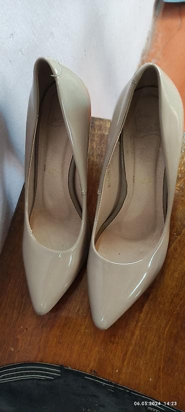 Кроссовки и спортивная обувь: Туфли состояние хорошее размеры 38-39 в Карабалте возможно доставка — 4