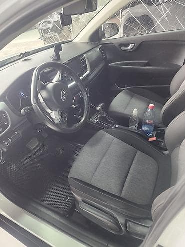 Kia: Kia Stonic: 2018 г., 1.6 л, Автомат, Дизель, Кроссовер — 4