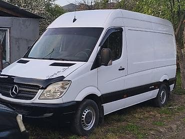 мерседес гигант кабина: Легкий грузовик, Mercedes-Benz — 3