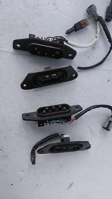 продаю в связи: Контактная группа на сдвижную дверь Nissan Serena PC24. - — 2