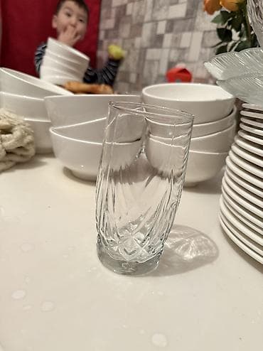 Ремонт и строительство: Продаю посуду(все вместе), в отличном состоянии Тарелки маленькие 17шт — 3