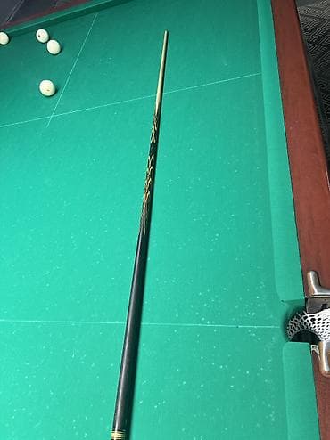 студийный набор: Бильярдный кий разборный с чехлом Комплектация: - Кий из двух частей — 2