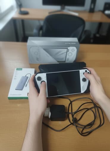 портативный компьютер: Игровая портативная консоль ASUS ROG Ally (белая) Комплектация - — 1