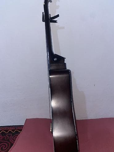 сумка токмок: Цена договорная. Акустическая гитара шестиструнная. Есть доставка В — 5