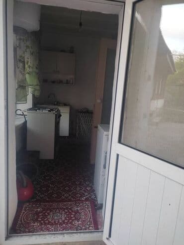 полдома горького: 5 кв. м, 3 бөлмө, Забор, тосулган — 9