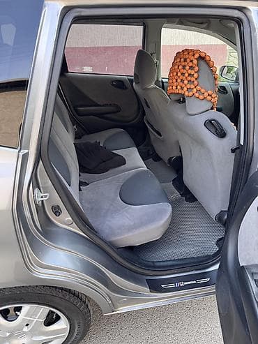 Honda Fit: 2005 г., 1.5 л, Вариатор, Бензин, Хетчбек — 5