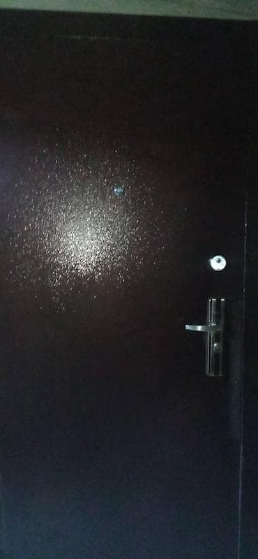 б у прихожка: Двери для домов и квартир, Металлическая, Одностворчатая, Правосторонняя, цвет - Коричневый — 1