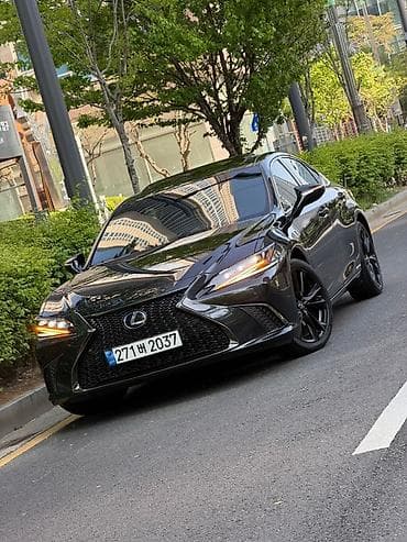 gac aion s 2021: Lexus ES: 2022 г., 2.5 л, Газ, Седан — 1