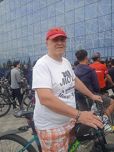 секонд хенд одежда: Продаю бу вещи, бритвы 600, 300 кросовки 800 спорт костюм 1100 — 5