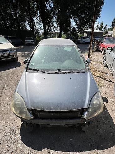 Honda Civic: 2003 г., Хэтчбэк