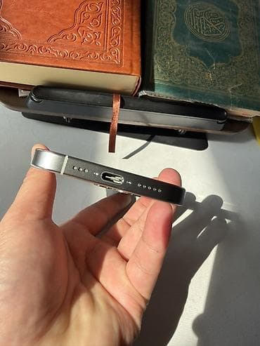 Техника и электроника: IPhone 15 Pro, Б/у, 256 ГБ, White Titanium, 86 % — 6