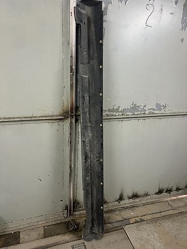 Наружные накладки порогов Toyota, 2004 г., Б/у, Аналог