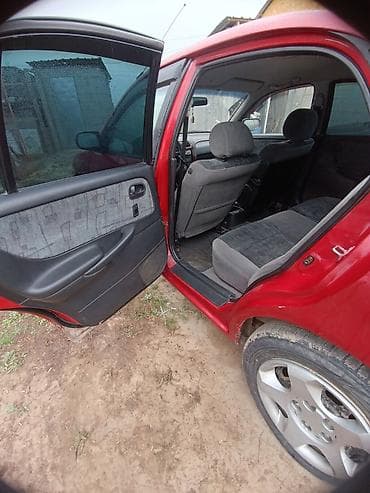 нужно: Mazda 626: 1997 г., 0.2 л, Ручные, Хэтчбэк — 10