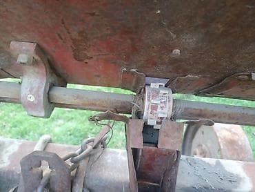 пш метр: Культиватор- семи рядный с банками для удобрения. В данный момент — 9