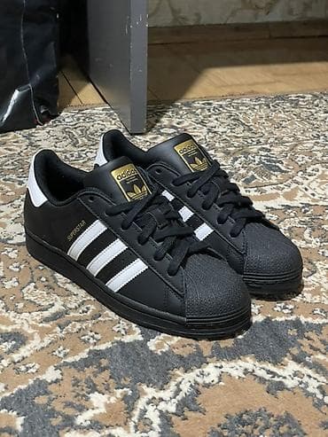 лоферы с мехом: Кроссовки, 38.5, Adidas Originals, Новый, цвет - Черный — 1