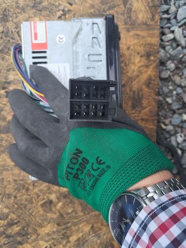 музыка на авто: Бу магнитола Китай, mp 3, USB, AUX, стояла на Дайхатсу УайРВ Daihatsu — 3