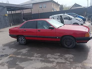 круглое зеркало: Audi 100: 1988 г., 2 л, Механика, Бензин, Седан — 3