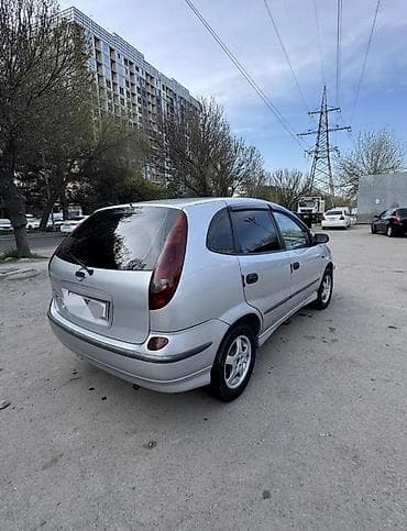 Транспорт: Nissan Almera Tino: 2004 г., 1.8 л, Кол менен иштөөчү, Бензин, Хетчбек — 3