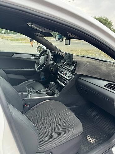 Hyundai Sonata: 2019 г., 2 л, Автомат, Газ, Седан — 5