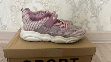 Продаю кроссовки за 250 сом. Состояние отличное at lalafo.kg Продаю кроссовки за 250 сом. Состояние отличное