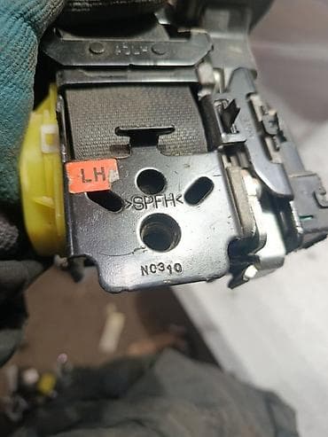 7a fe: Левый передний ремень безопасности (узел с инерционной катушкой и — 5