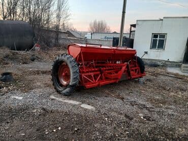 обмен на погрузчик: Продаю сеялку зерновая травяная с сашниками для клевера 46 рядков — 1