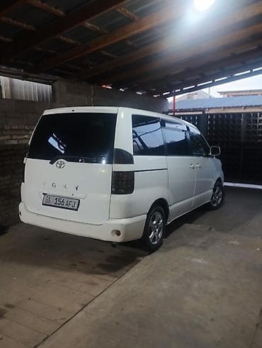 geely x3: Toyota Voxy: 2003 г., 2 л, Автомат, Минивэн — 3
