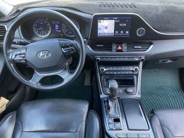 дом на обмен: Hyundai Grandeur: 2016 г., 3 л, Типтроник, Газ, Седан — 5