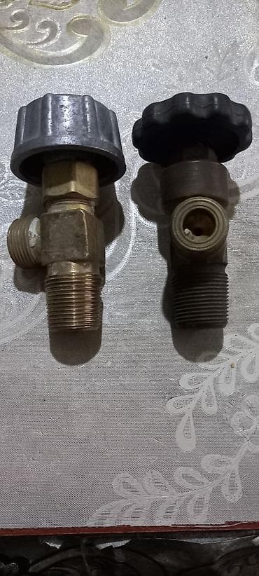 Кислородный балон краны вентильные для газовых баллонов 1300с шт -