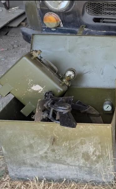 матаскил урал: УАЗ 469: 1984 г., 2.4 л, Механика, Бензин, Внедорожник — 8