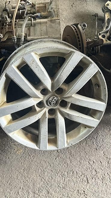 Литые Диски R 18 Toyota, отверстий - 5