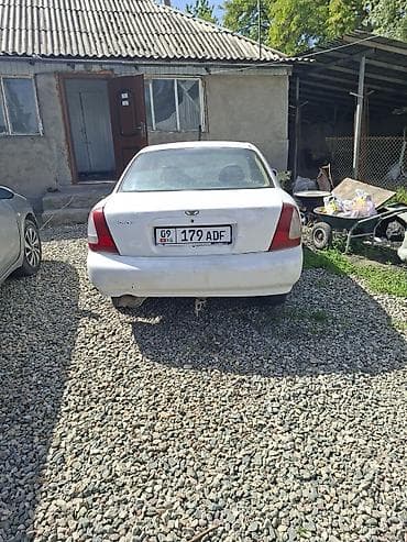 малибу 1: Daewoo Lanos: 1995 г., Механика, Бензин, Седан — 3