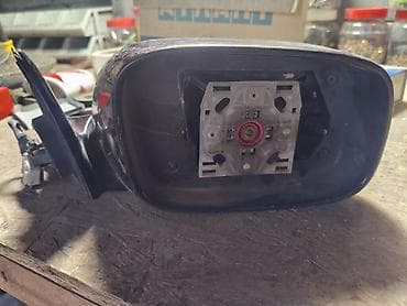 Боковое правое Зеркало Toyota Б/у, Оригинал at lalafo.kg Боковое правое Зеркало Toyota Б/у, Оригинал