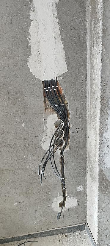 дои: Электрик | Перенос электроприборов, Прокладка, замена кабеля, Установка распределительных коробок Больше 6 лет опыта — 9